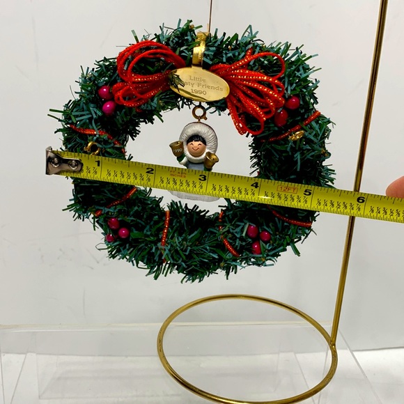 Frosty friends Wreath with 1 mini ornament - Picture 6 of 11